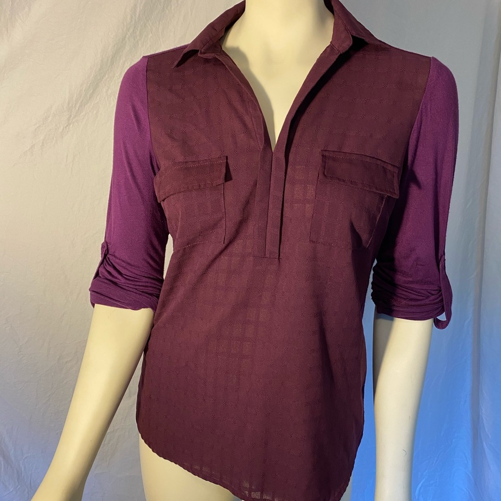Skies Are Blue Purple Top Size Small